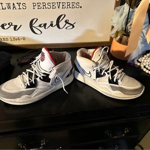 Nike Air  b-ball shooed size 11 kyrie Irving